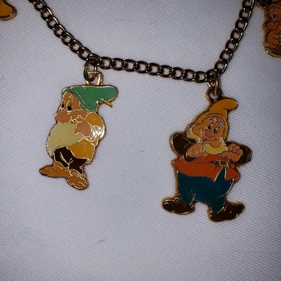 Vintage Disney 7 dwarfs gone tone bracelet - Picture 3 of 6
